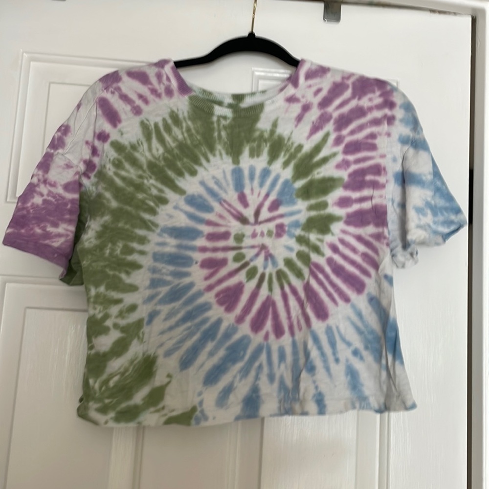 Medium So Tie-dye Junior crop Top